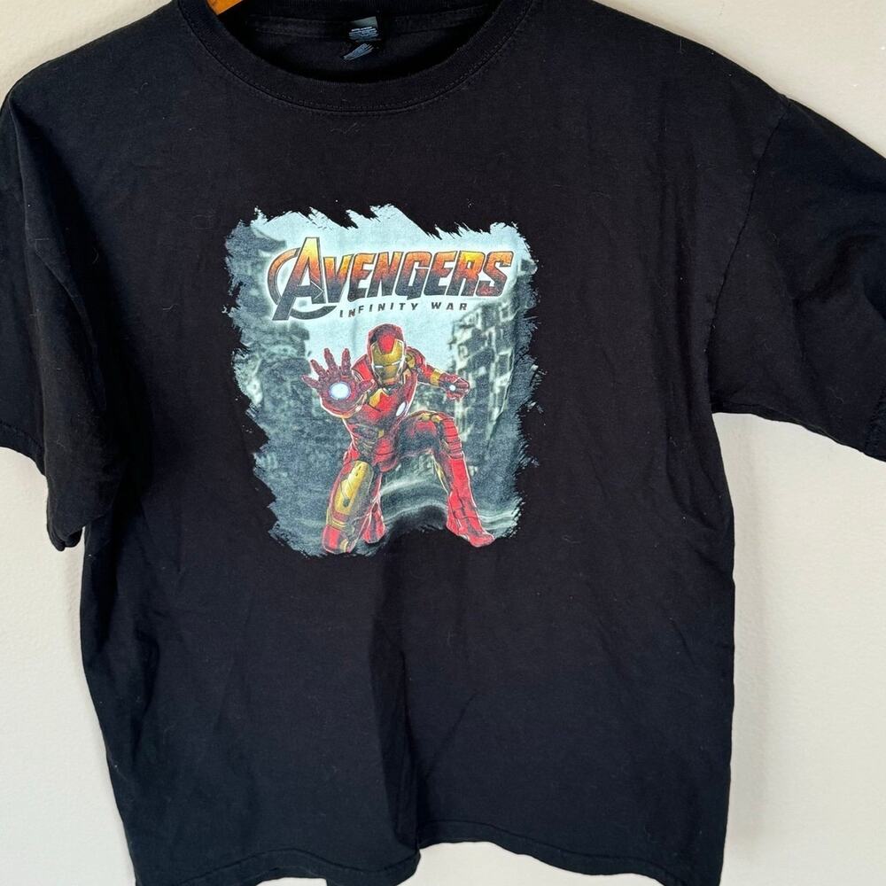 Marvel Infinity War T-shirt Large